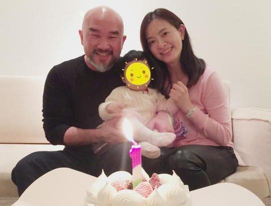 辛龙|辛龙仍难舍爱妻！七夕前发6字吐露悲伤心境，曾许诺来世再做夫妻
