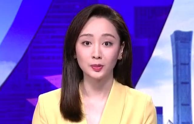 央视|央视《第一时间》出现新面孔，主持效果自然流畅，颜值为她加分