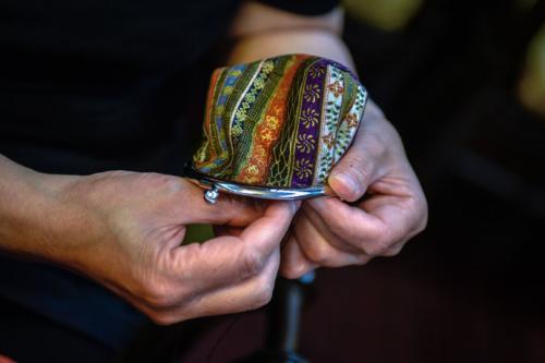 诗·小雅·斯干|古代生男称“弄璋”，生女称“弄瓦”，璋是美玉，瓦是何物？