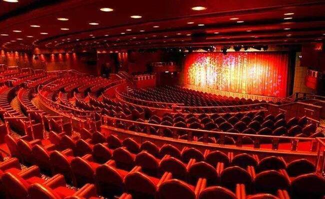 剧院礼堂常用灯光 舞台天幕灯的作用和灯具类型