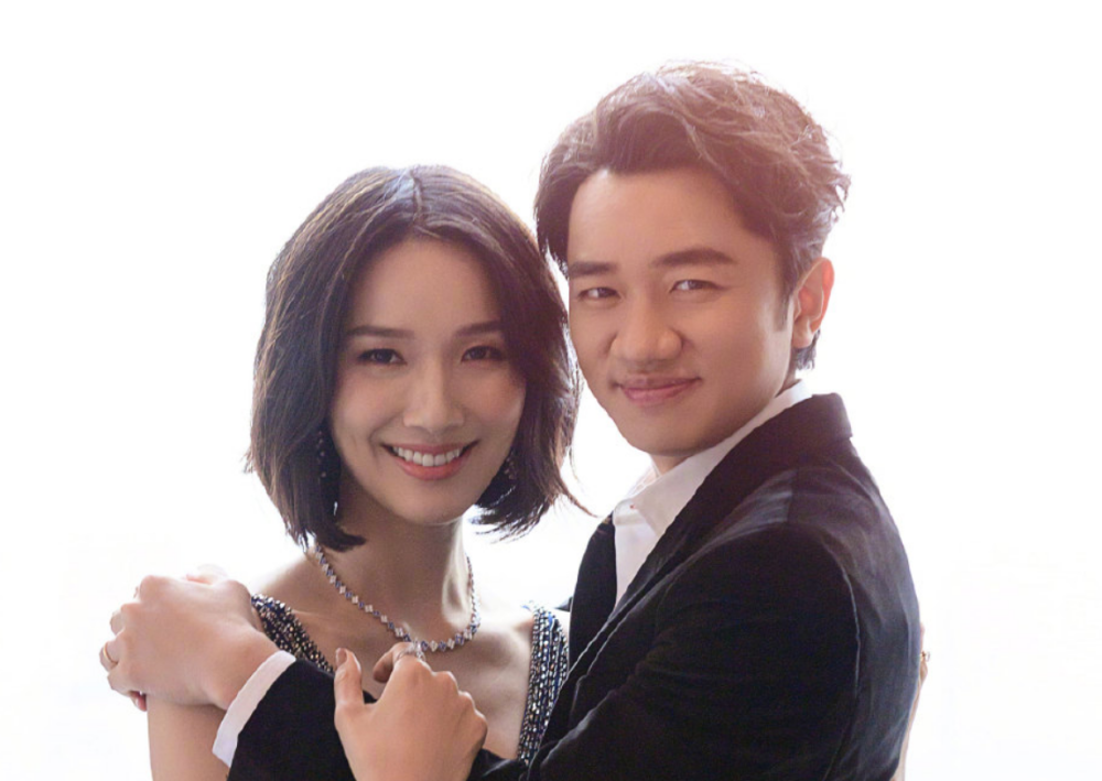 李亚男|人脉广大！李亚男晒出怀二胎孕照，何超莲胡杏儿陈法拉秒点赞