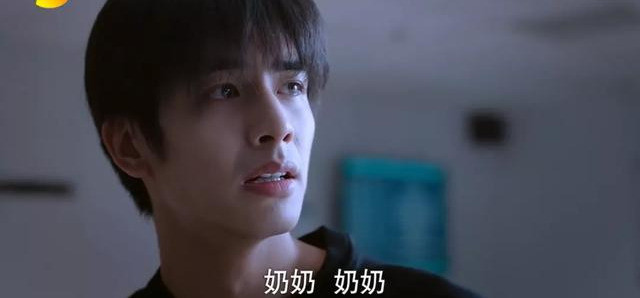 贺子秋|这部住在热搜上的国产剧，这么快就烂尾了？