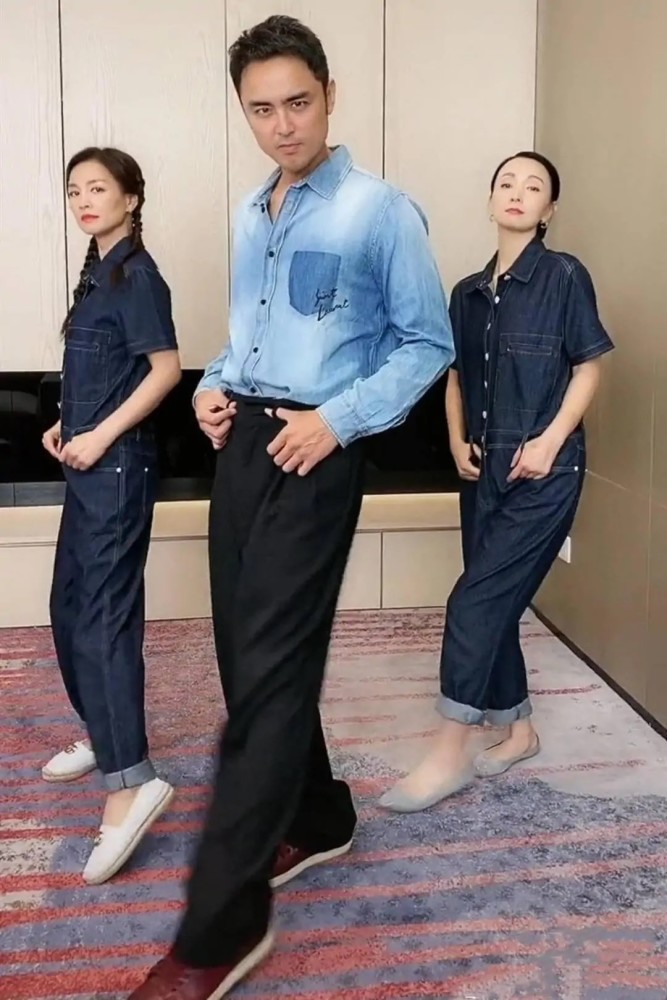 陶虹|陶虹张庭真是“不老神颜”，俩闺蜜再一次合体比美，张庭哪像50岁