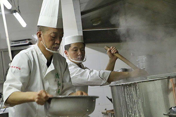 王和茂|王和茂：一碗“头脑”，讲述百年舌尖上的早餐
