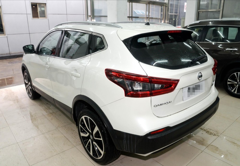 2021款日产逍客来袭预售12万20动力cvt造型比缤智帅气