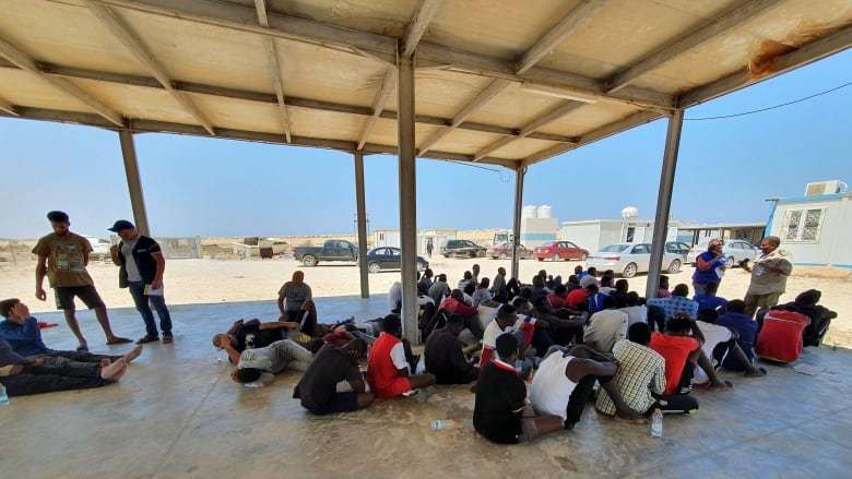 利比亚_出国|偷渡没那么容易！船只出了事故，45名非洲移民在利比亚地区死亡