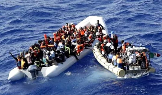 利比亚_出国|偷渡没那么容易！船只出了事故，45名非洲移民在利比亚地区死亡