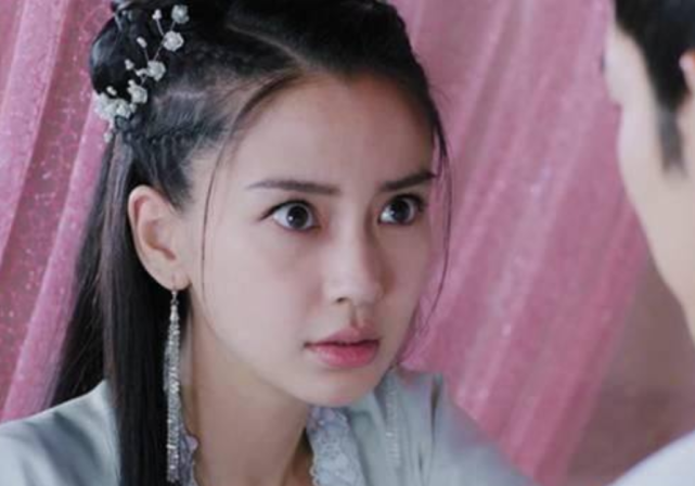 杨颖|Baby哭戏登热搜榜首，“微笑唇”阻碍了她的演技？