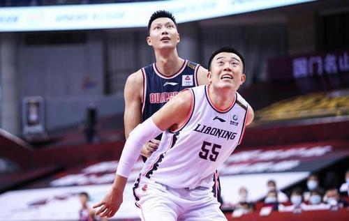 韩德君|大韩为留体制内4年少拿2000万，网友感不值，公务员吃香么