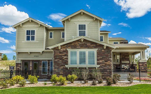 美国休斯顿靠海房产值得投资或买来自住吗?