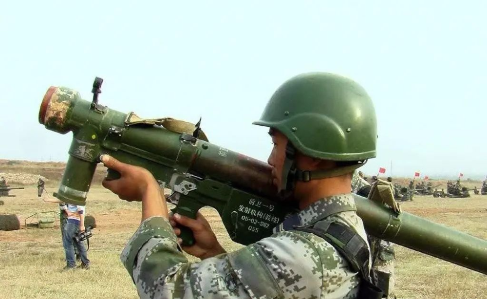 壮我国威我军装备新型便携式防空导弹近程防空导弹中的王者