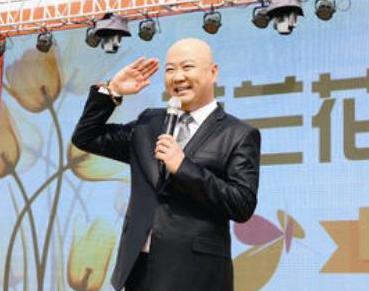 春节联欢晚会|他曾被称“春晚钉子户”，因说错一句话，无缘春晚舞台，如今怎样