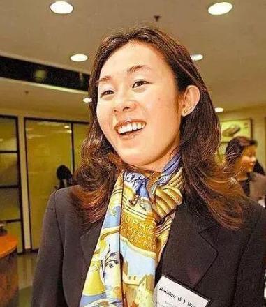 看不上关之琳李嘉欣5次拒绝刘銮雄求婚却偏要给60岁老男人做小