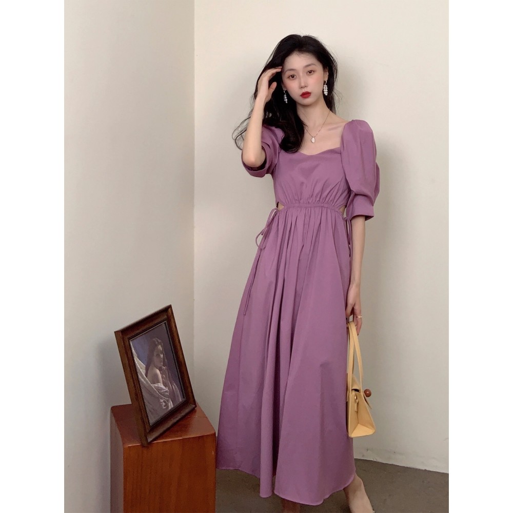 藕荷色的连衣裙