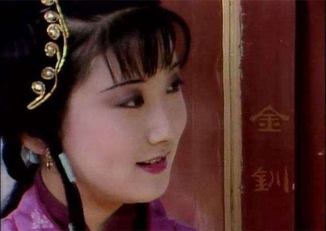 里面充满作者对女性的同情和怜悯,其中一个悲惨人物就是金钏