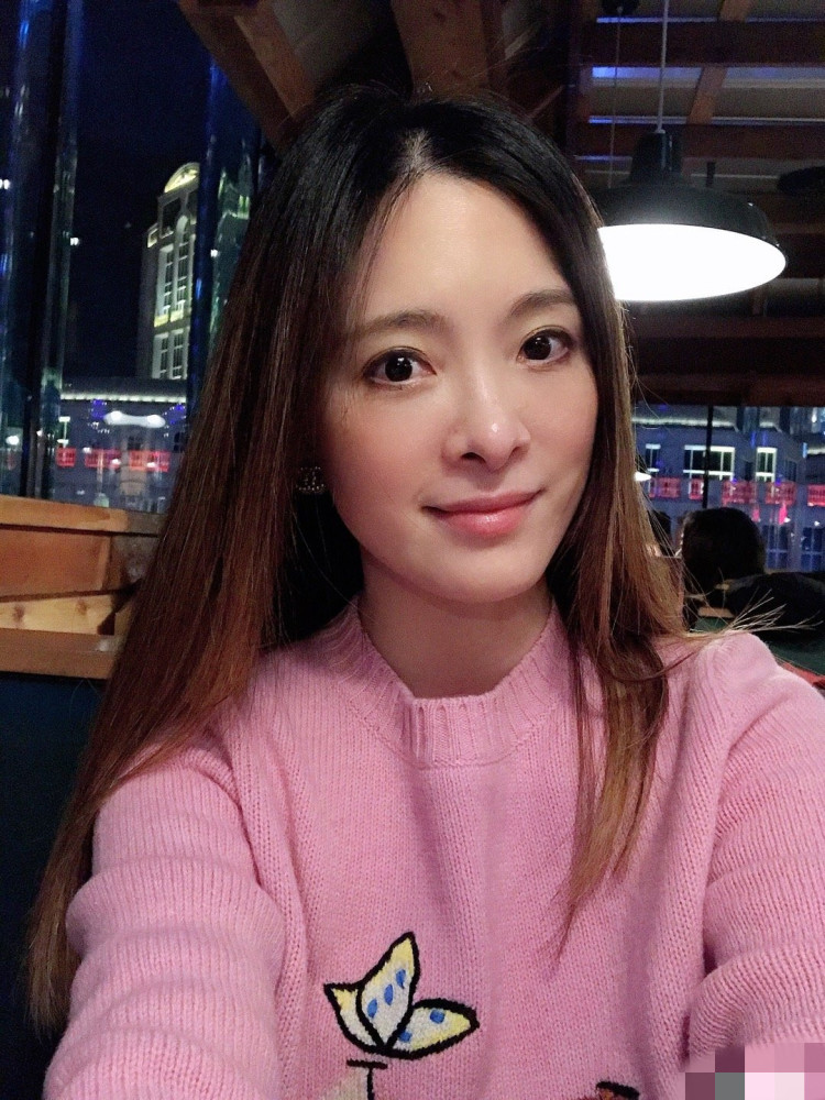 辛龙|辛龙丧妻伤痛难愈取消九月复出，每天闻刘真梳子残留发香镇定崩溃情绪