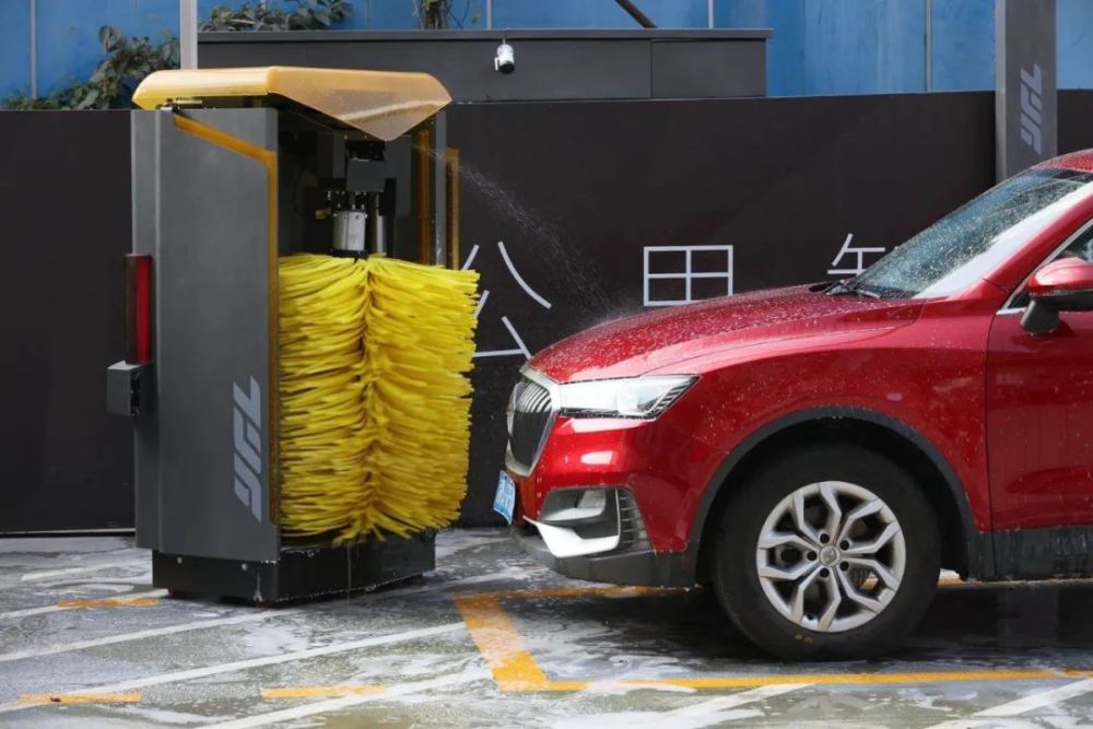 恭喜全球首台智能洗车机器人阿尔法终于上线啦