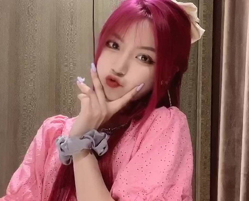 刀小刀不只网红1个身份,看到个人简介上的内容,才