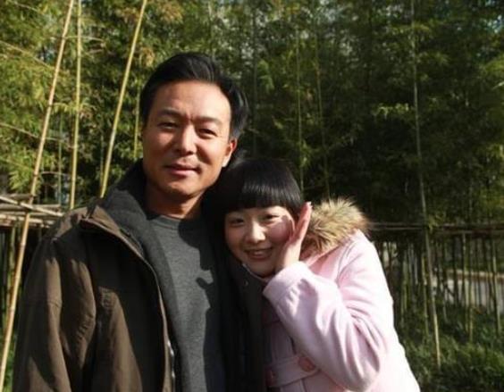 谢园61岁因心脏病去世,2段婚姻无子女,喜剧三剑客只剩梁天葛优