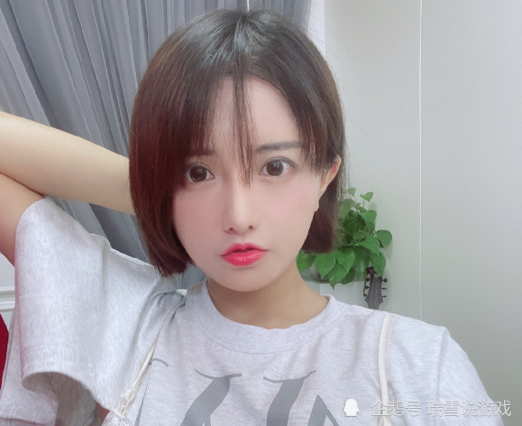 古阿扎要重出江湖了新照片风格截然不同少了魅惑多了可爱