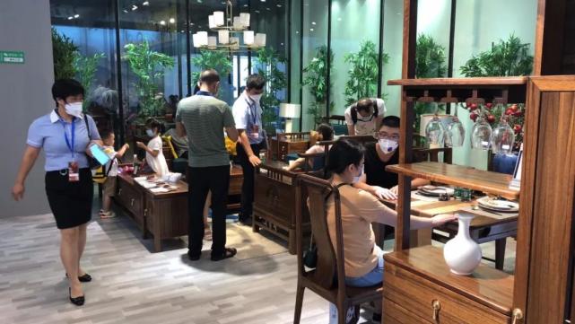 南康家具组团亮相东莞名家展，家具新中心在行动