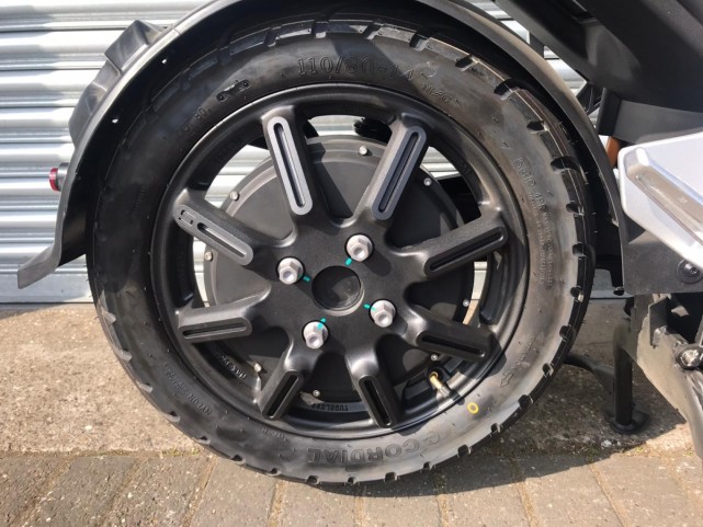 媲美125踏板摩托的电摩速珂cpx电动车实拍