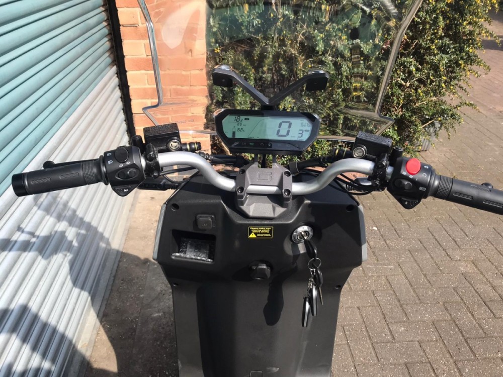 媲美125踏板摩托的电摩速珂cpx电动车实拍