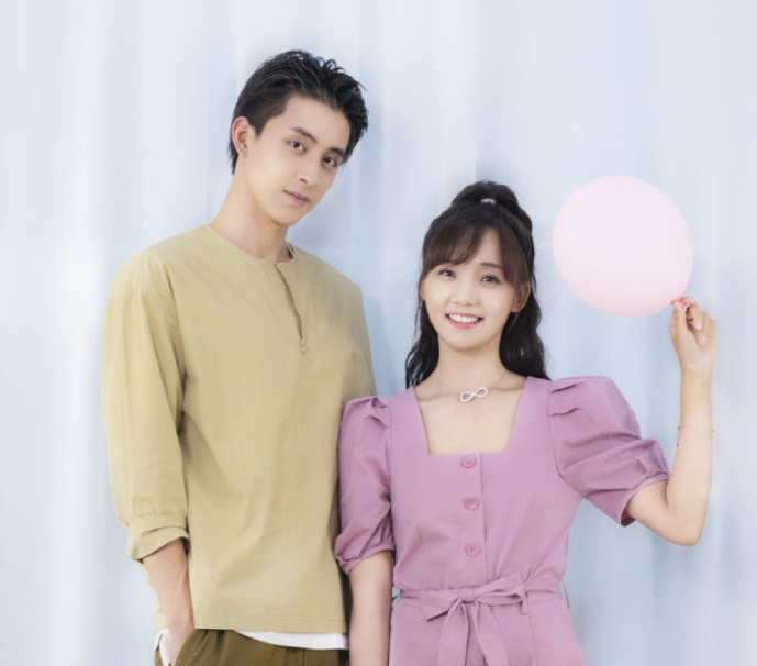 吕小雨高甜新剧来袭,搭档高颜值敖瑞鹏,光看海报就等不及了!_腾讯新闻