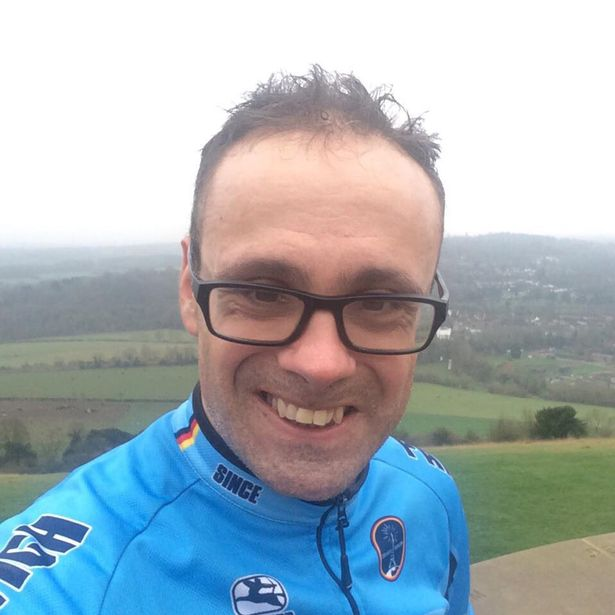 马丁·阿什利·康威|男子与女网友接吻后长一嘴疱疹欲索赔125万元，法官：你得证明啊