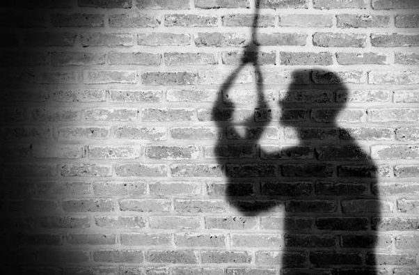 印度_社会|印度女子遭同村两名男子侵犯，丈夫得知后将妻子杀死后自杀