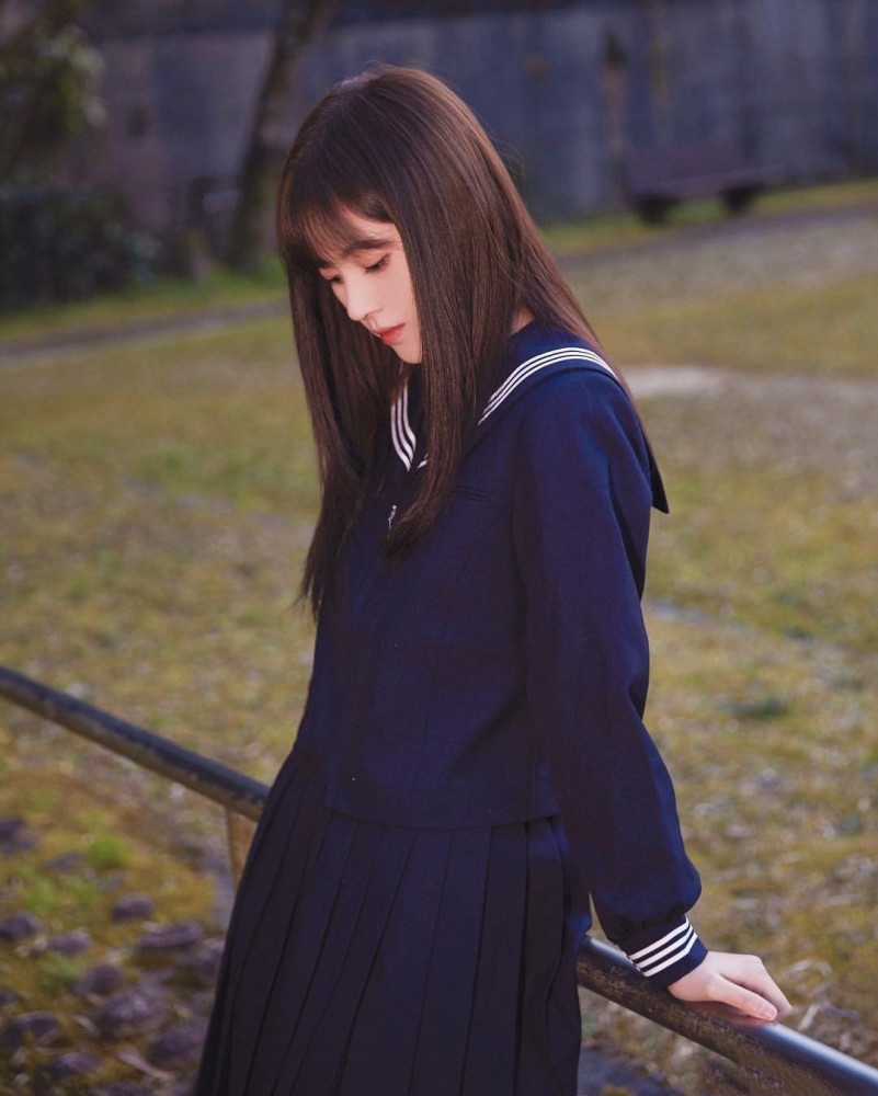 鞠婧祎"最美"的jk制服:不是清纯学生款,不是靓丽女团风,而是这件