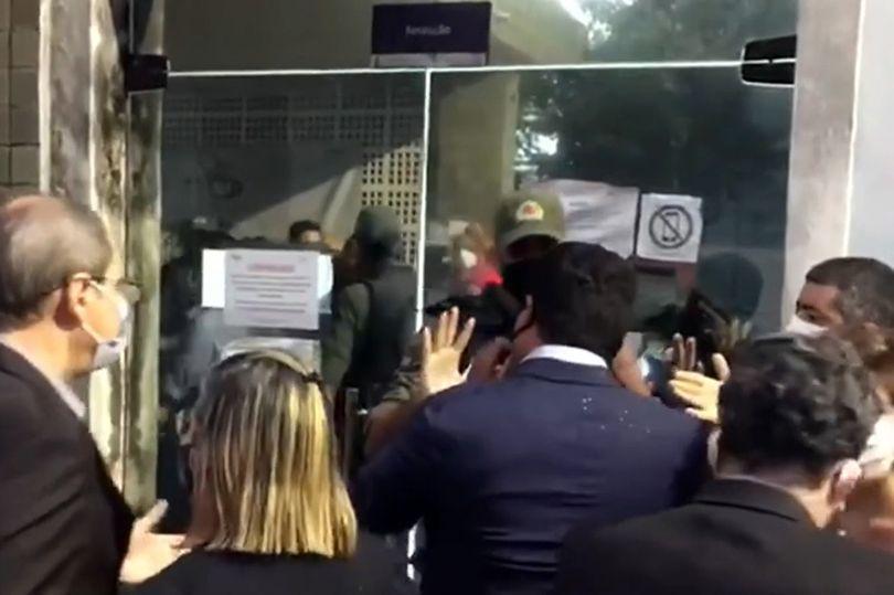 堕胎|巴西10岁女孩进行手术 反堕胎主义者在医院聚集 试图冲进阻止