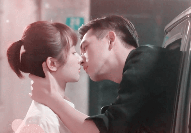 余生,请多指教|央视官微为肖战复出盖章？播放《余生》宣传片，谁合作杨紫谁幸运