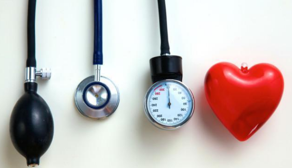 糖尿病并发症|糖尿病坚持吃药了，为何还是发生并发症，这3点值得格外注意