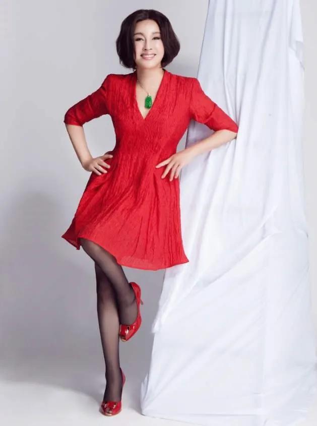 刘晓庆|对林青霞“不屑”，让巩俐演宫女，“高龄少女”刘晓庆哪来的底气