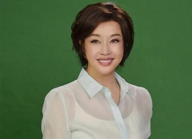 刘晓庆|对林青霞“不屑”，让巩俐演宫女，“高龄少女”刘晓庆哪来的底气