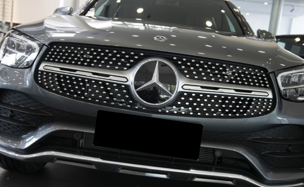 要不說奔馳牛呢 又一車成功瞭 跌到34萬 讓寶馬 奧迪緊張瞭 好車寶典網