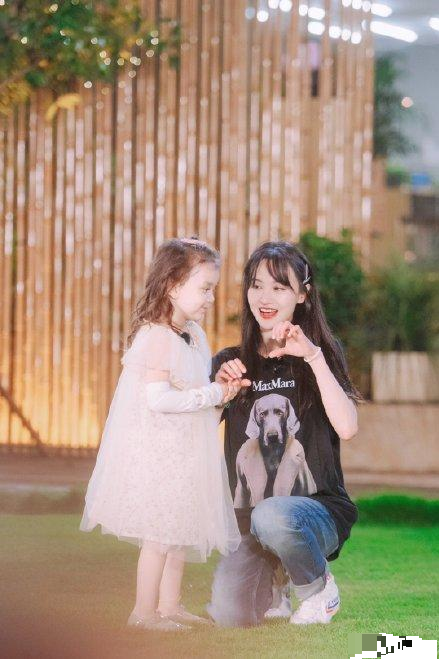 郑爽|郑爽自称太懂事被众嘲，圈内众人却力挺，还称赞她太智慧