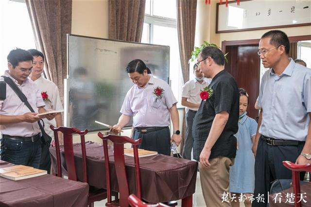 邢学坤|“孔子奖章教育奖”今年将在武汉颁奖