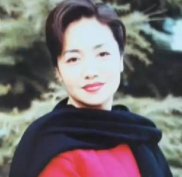 母亲专业户李野萍国家一级演员戏红人不红亲弟李幼斌