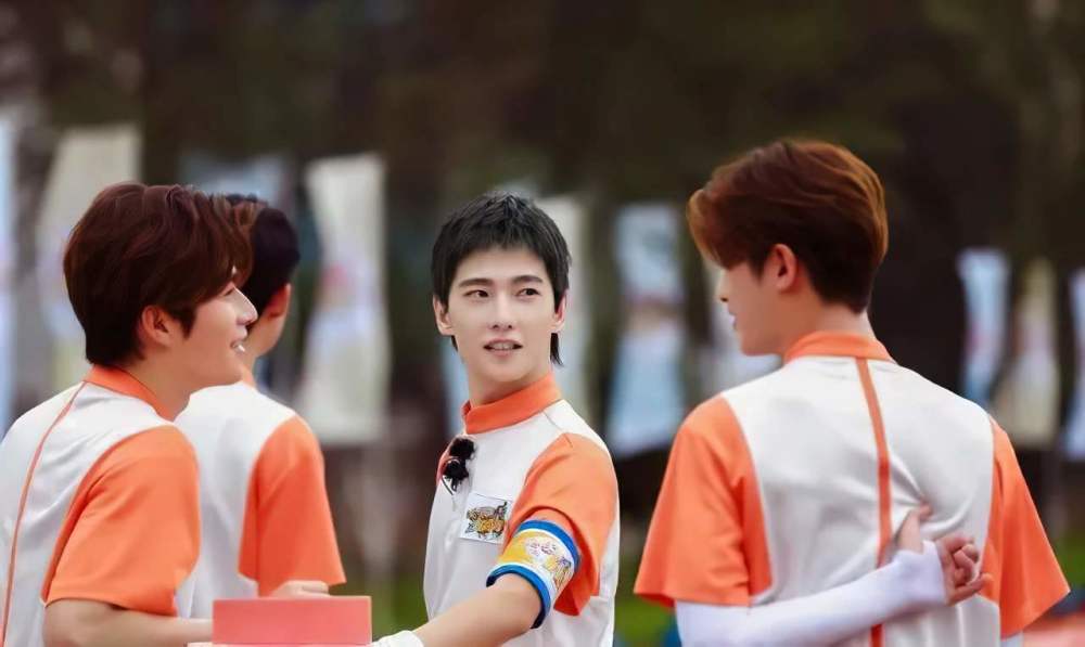 杨洋|从沈腾到杨洋，军艺校草终究是逃不过搞笑的宿命么？