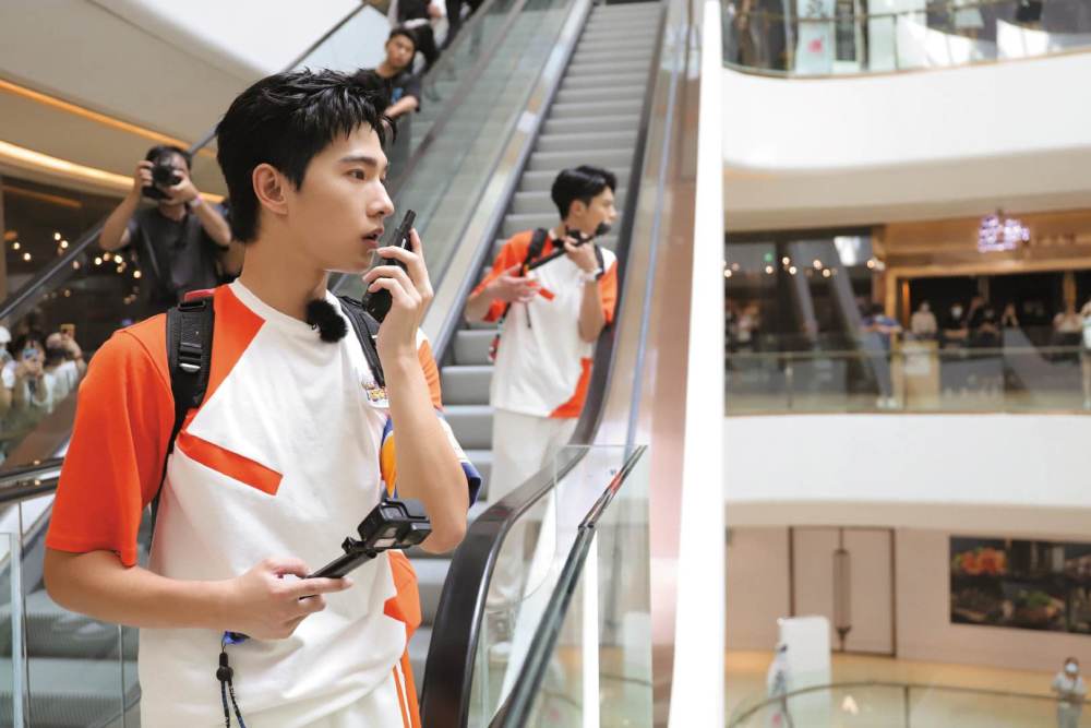 杨洋|从沈腾到杨洋，军艺校草终究是逃不过搞笑的宿命么？