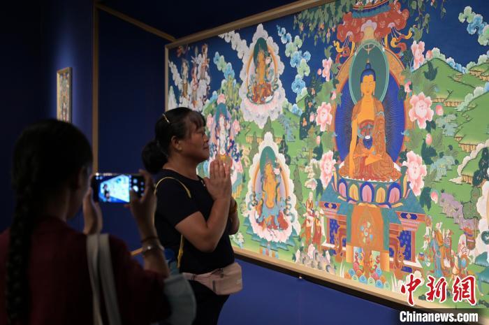 唐卡|50余幅精美唐卡亮相广西南宁 尽显藏文化魅力