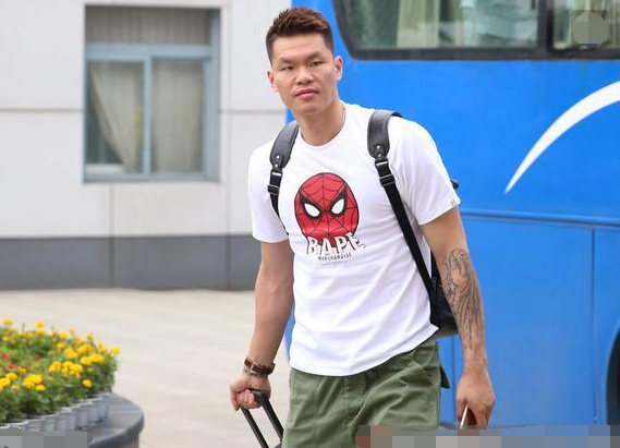 广东宏远21岁小将现身转会市场 朱芳雨要下狠心了