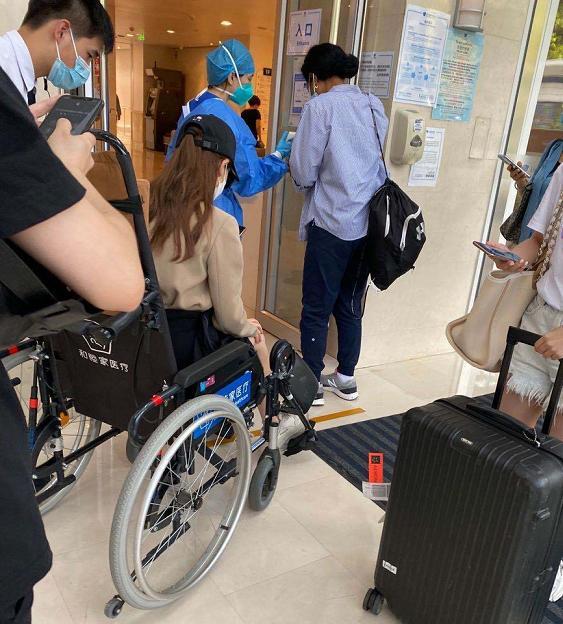 张丹峰|吃瓜日报丨徐峥女儿在学校被骂长得丑；爆料张丹峰出轨的网友官司输了