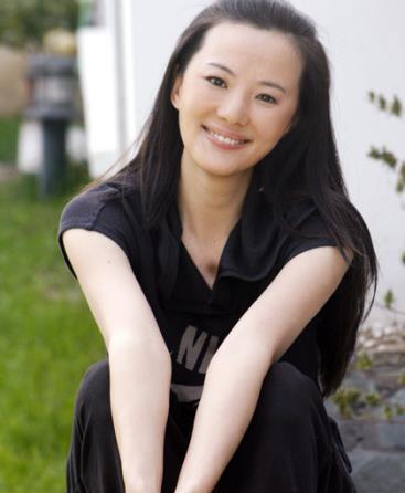 咏梅|咏梅陪了陈道明8年，2亿身家不求名分，今嫁王菲初恋成人生赢家
