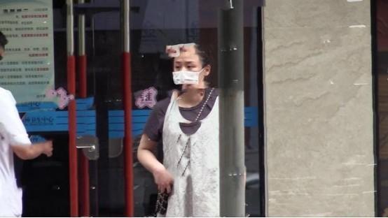 马思纯|马思纯走出抑郁阴霾，直播时笑容灿烂状态好，6字回应感情现状