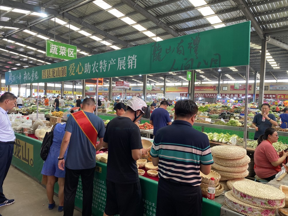 消费帮扶馆：连接城乡的新桥梁