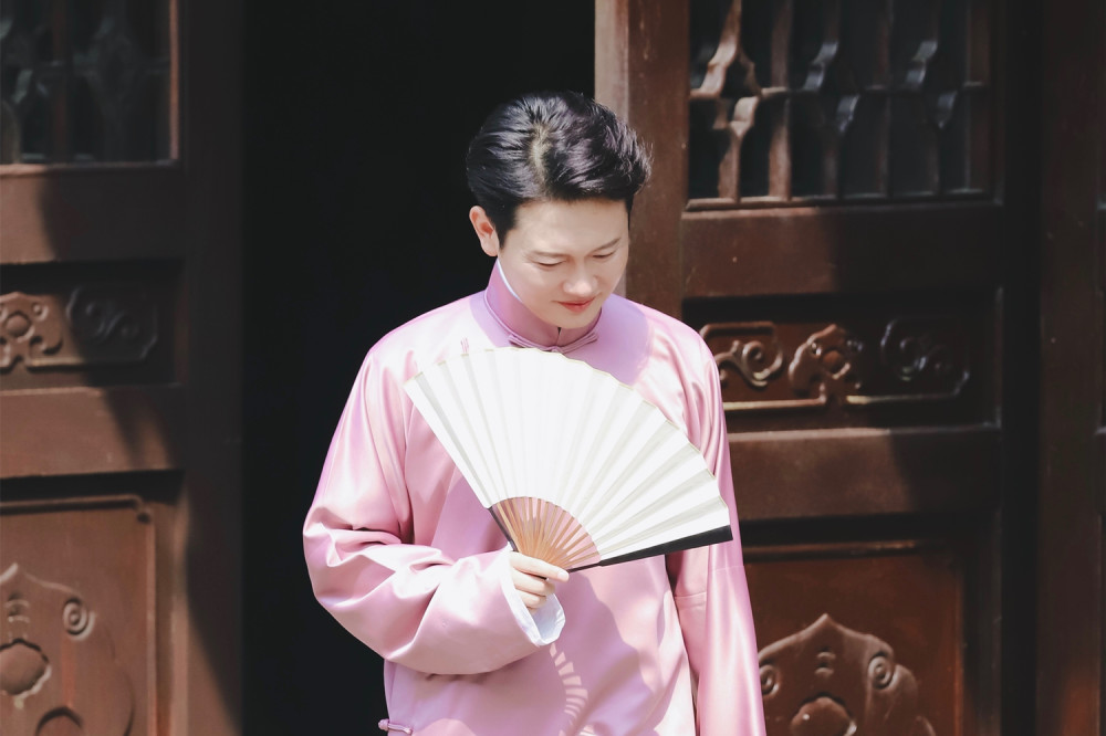 孟鹤堂|德云社四人登央视七夕晚会，孟鹤堂领衔，“上品”之路值得一走