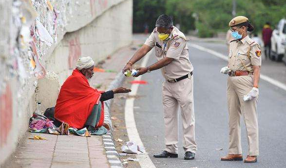印度|印度1/4人感染新冠病毒，年底达到40％，莫迪想群体免疫？